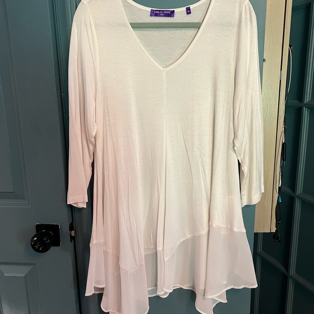 Emilio Pepe White Asymmetrical Tunic with 3/4 Sleeves